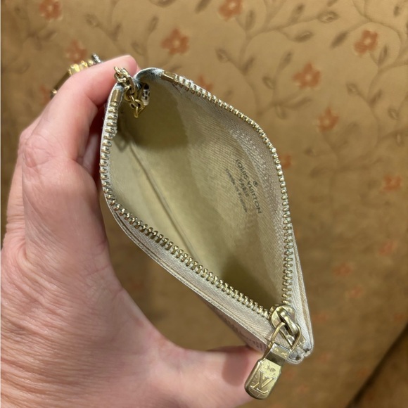 Louis Vuitton Key Pouch - Picture 3 of 12